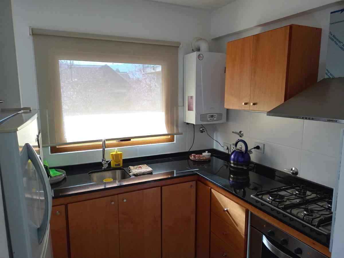 Comodo Departamento Centrico En San Martín de los Andes Eksteriør billede